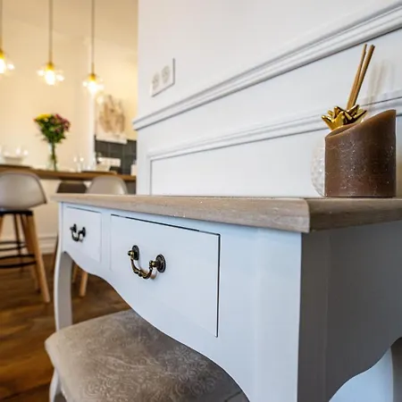 L'haussmann, Rare, Vue Chateau Et Palmiers شقة بو