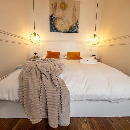 L'haussmann, Rare, Vue Chateau Et Palmiers شقة بو